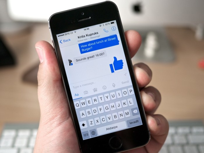 Facebook messenger bug see who you are chatting with